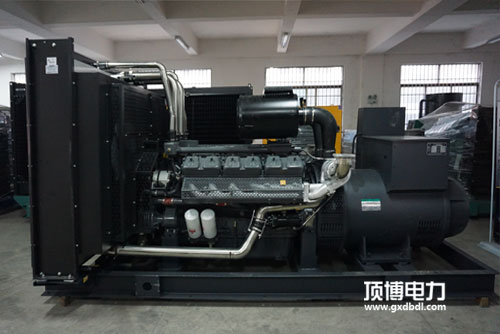 630KW无锡动力广西顶博发电机组制造
