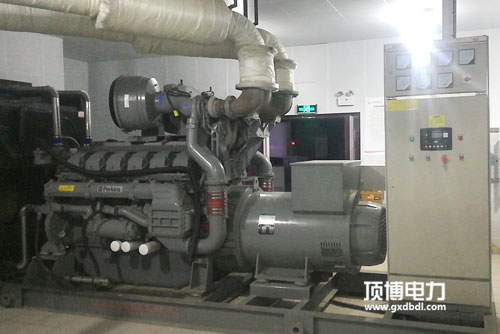 400kw珀金斯广西顶博发电机组制造图片